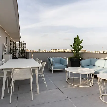 Green Park Penthouse Suite & Pool - Heated Pool --2